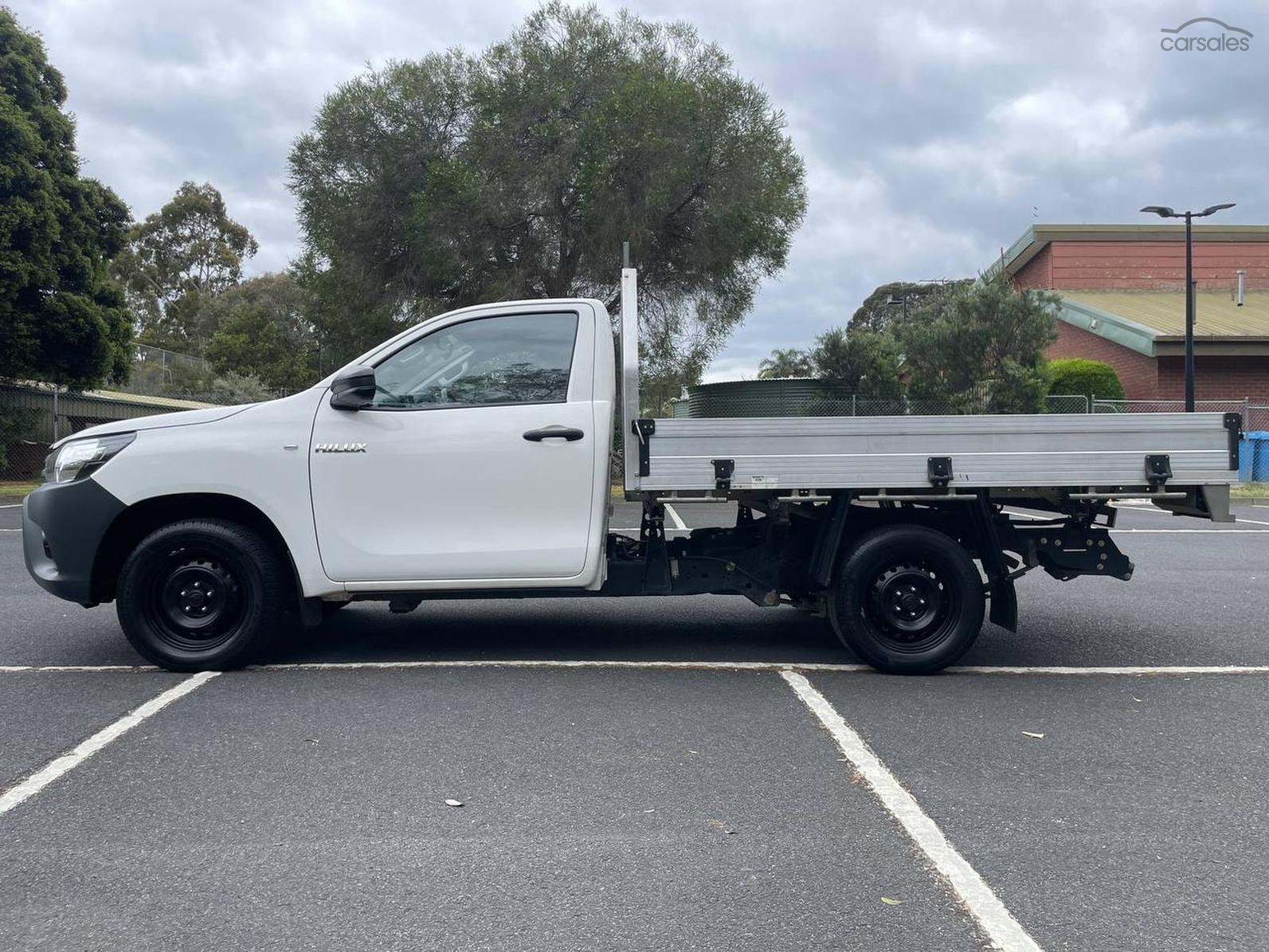 Toyota Hilux Workmate Auto 4x2