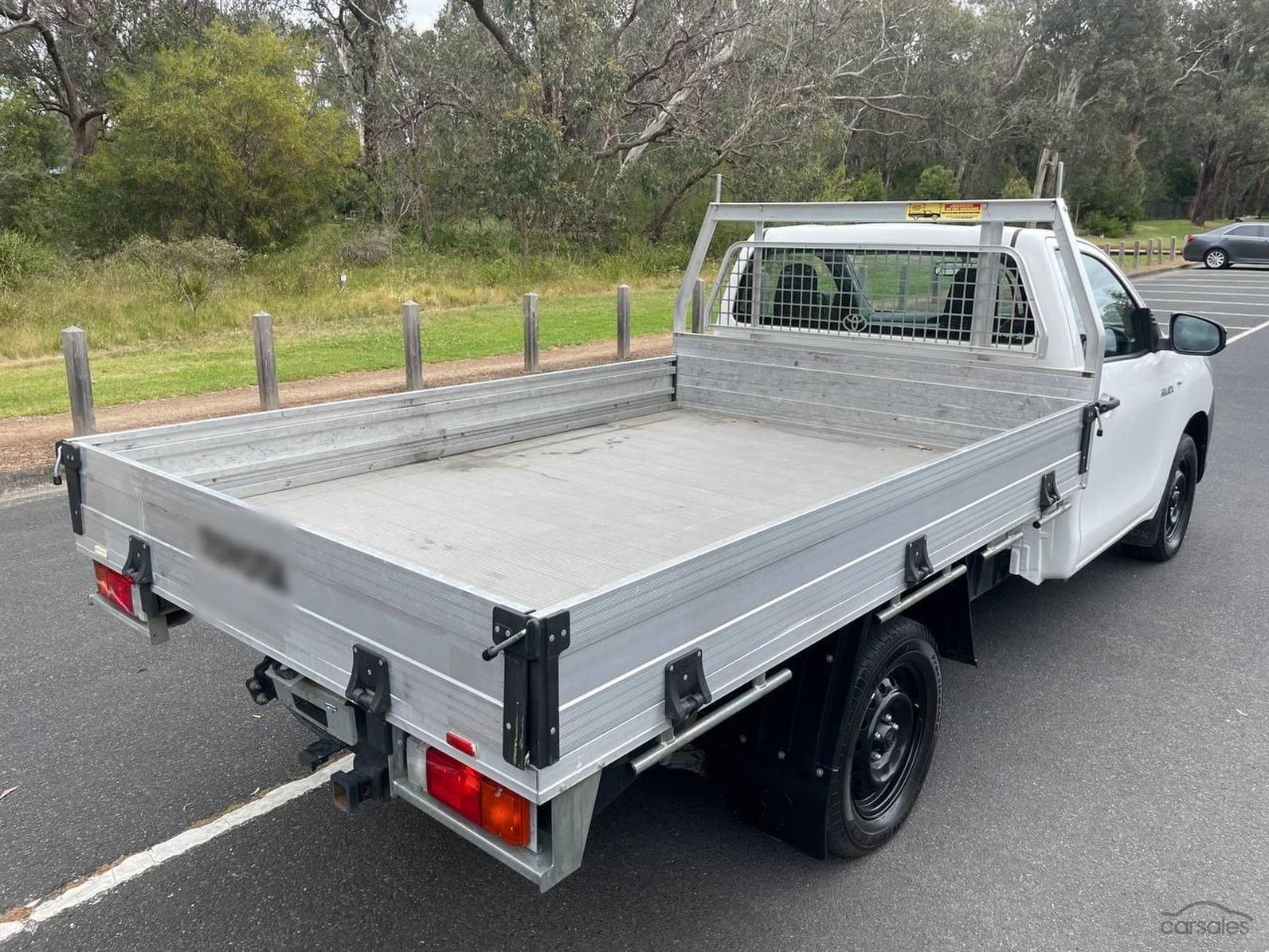 Toyota Hilux Workmate Auto 4x2