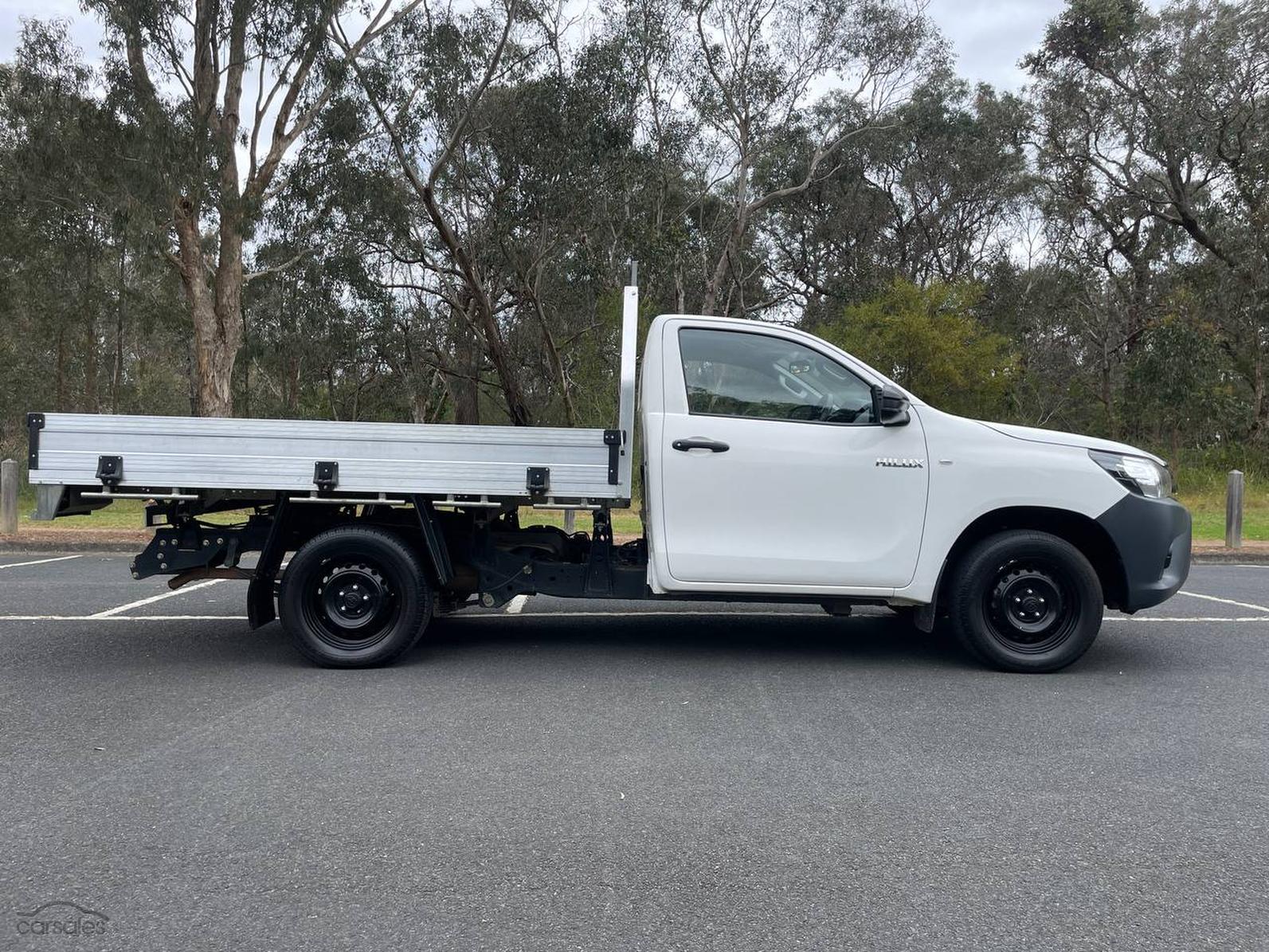 Toyota Hilux Workmate Auto 4x2